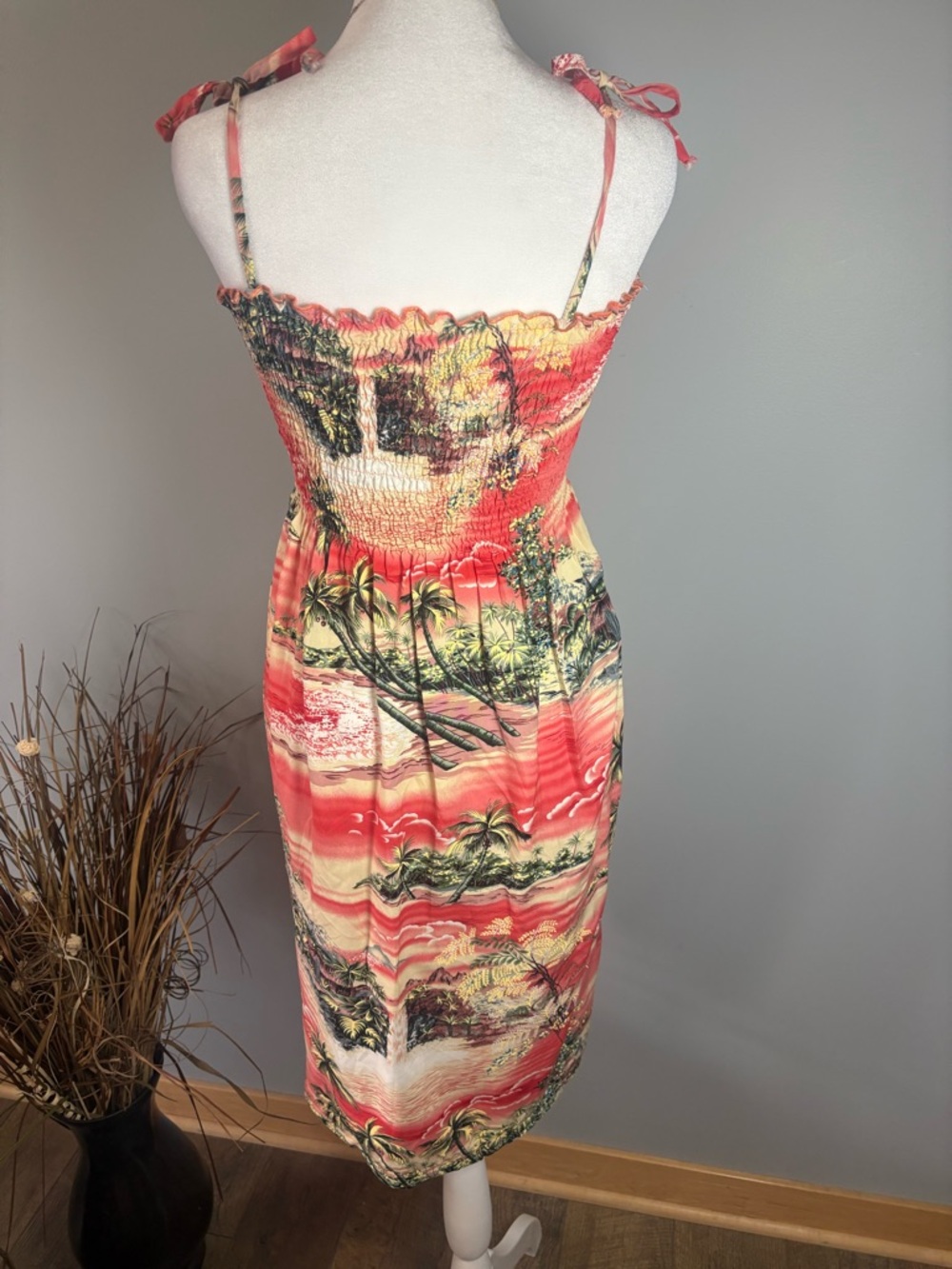 Vintage Hawaiian Dress Made in Hawaii Smocked Sundress Tropical Print Size M - Picture 3 of 10